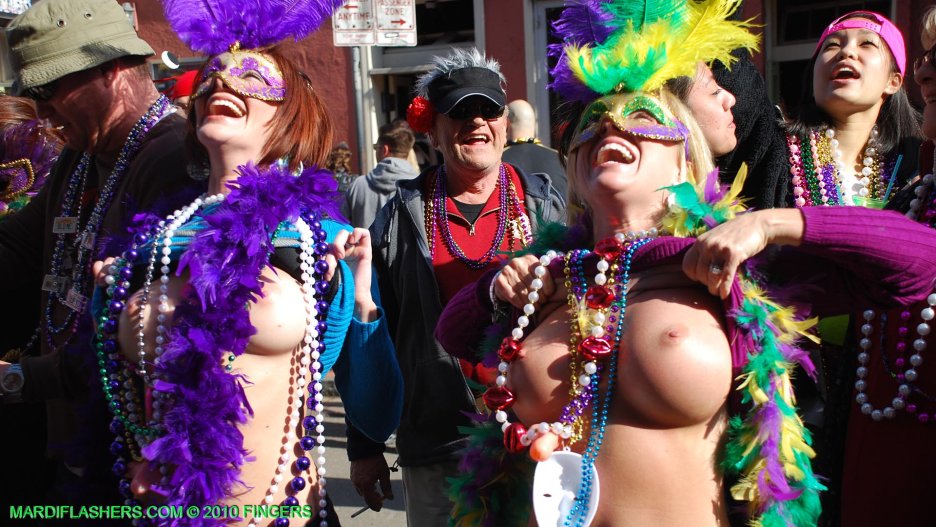 Mardi gras девушки