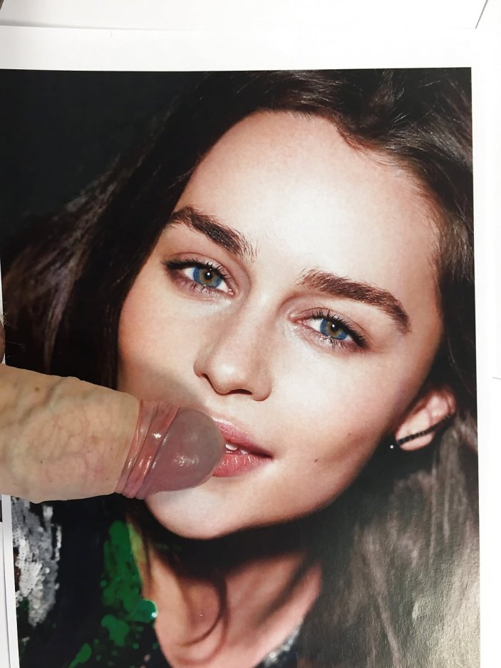 Emilia Clarke blowjob with swallow Deepfake