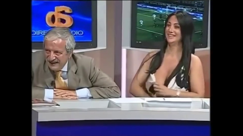 Ведущая Melissa Theuriau .порно