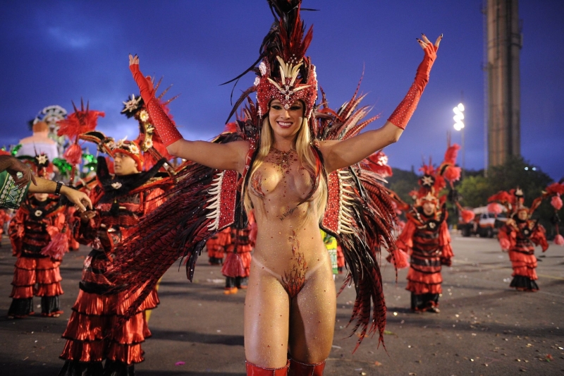 Голые бразильянки Brazilian Carnival 2020