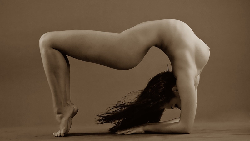 Alicia Sacramone - гимнастика ню