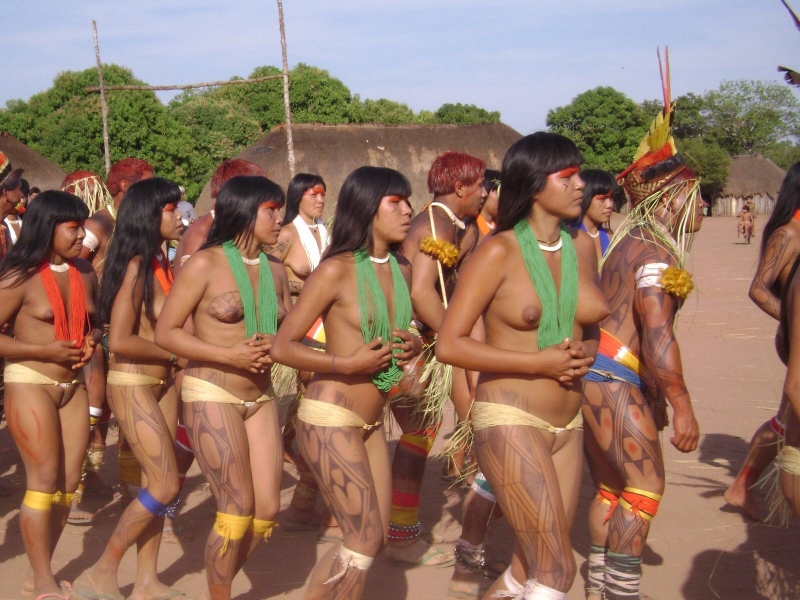 Натуризм - индейцы с реки Xingu (Бразилия)