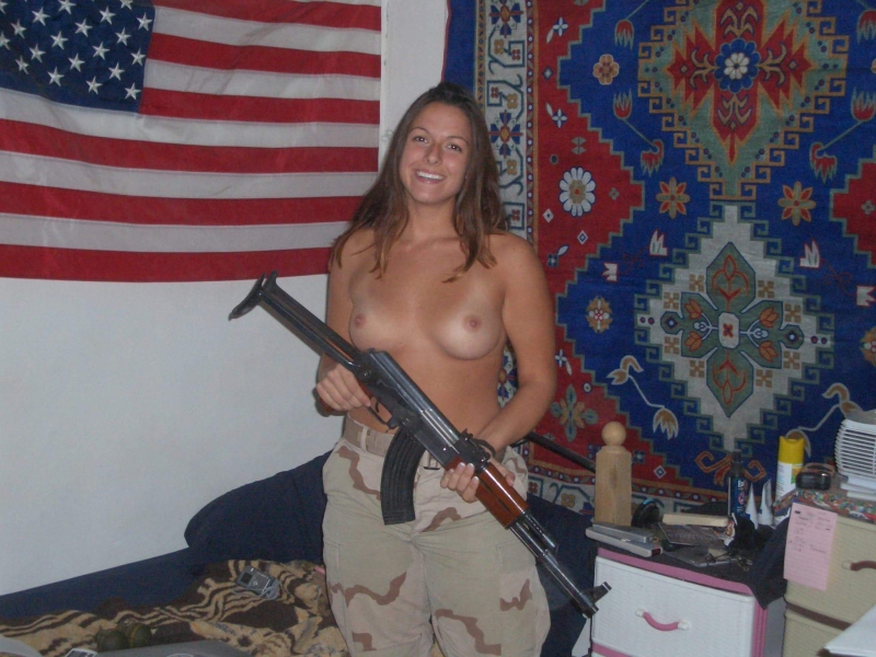 Голые женщины армии США
