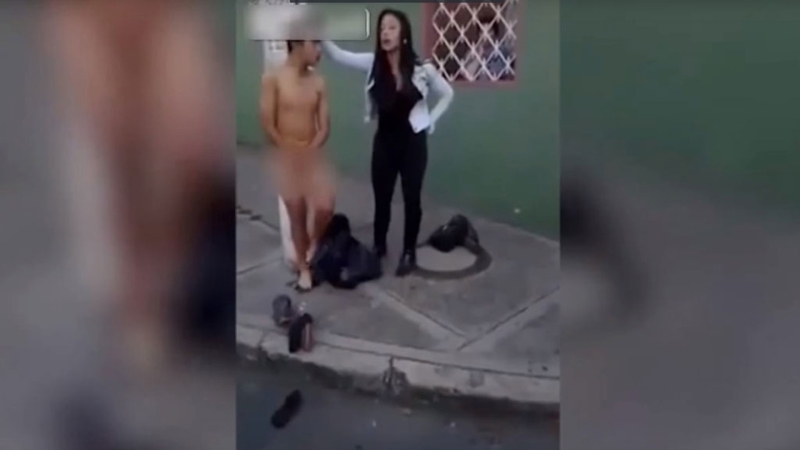 Раздели догола чтобы унизить