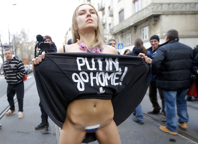 Украинские активистки Femen