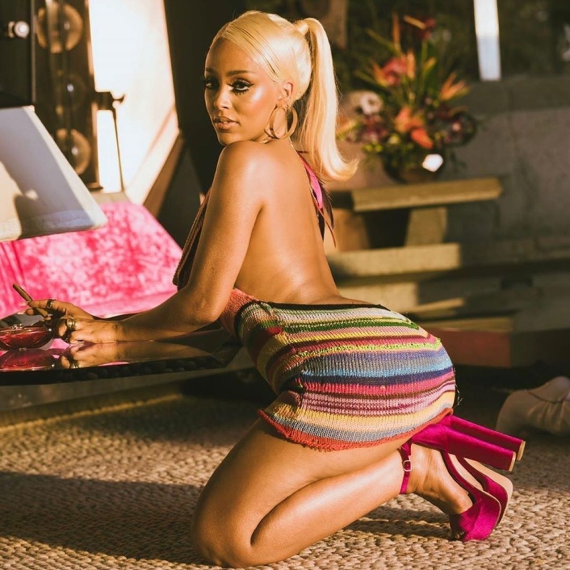 Додж Кэт певица